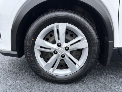 Used 2021 Nissan Kicks S image 11