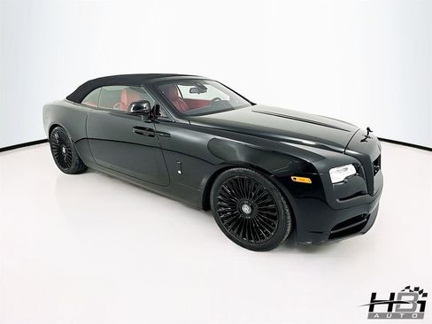 Used 2018 Rolls-Royce Dawn RWD image 4