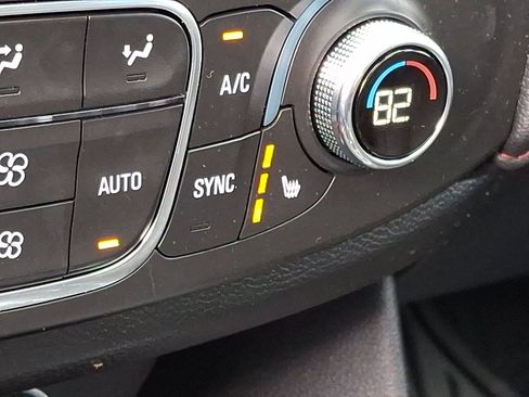 Certified 2023 Chevrolet Traverse RS image 27