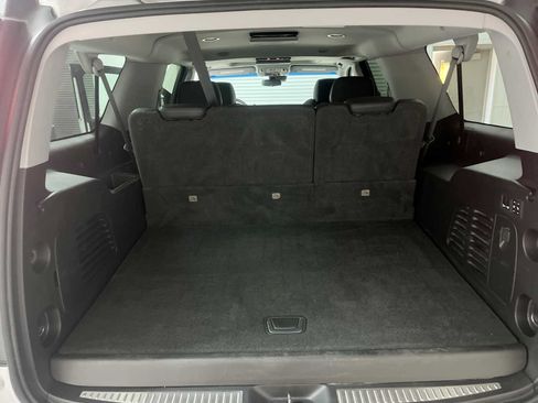 Used 2019 Cadillac Escalade ESV Premium Luxury AWD/4WD image 27