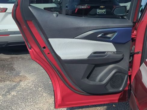 New 2026 Chevrolet Equinox EV LT image 8