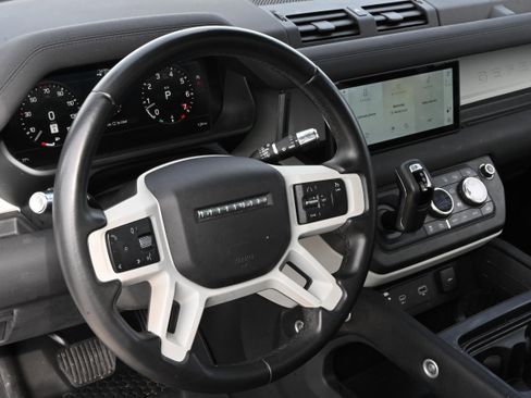 Used 2022 Land Rover Defender 110 X-Dynamic SE image 12