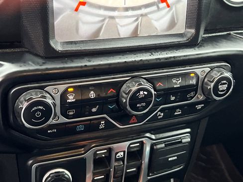 Used 2021 Jeep Wrangler Unlimited Rubicon 4xe w/ Steel Bumper Group image 21