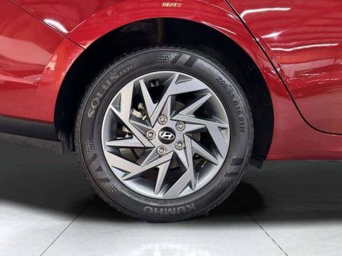 Used 2024 Hyundai Elantra SEL FWD image 59