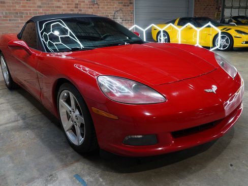 Used 2006 Chevrolet Corvette Convertible w/ Preferred Equipment Group image 23