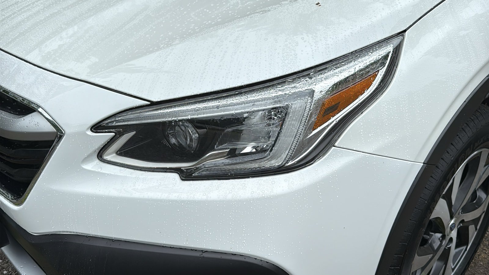 Used 2022 Subaru Outback Touring AWD/4WD image 9
