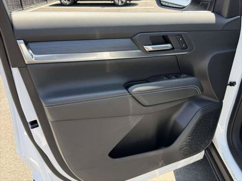 Used 2025 GMC Terrain Elevation AWD/4WD image 18