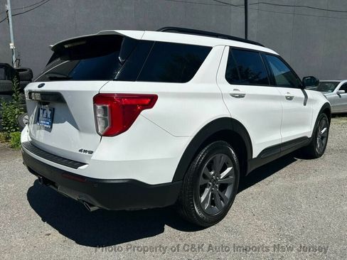 Used 2021 Ford Explorer XLT w/ Equipment Group 202A AWD/4WD image 8