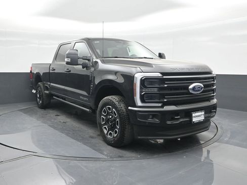 New 2026 Ford F250 Platinum w/ FX4 Off-Road Package image 8