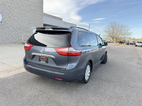 Used 2015 Toyota Sienna Limited image 6