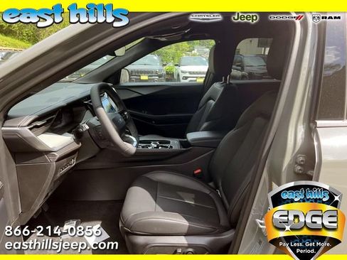 New 2026 Jeep Cherokee Limited AWD/4WD image 6