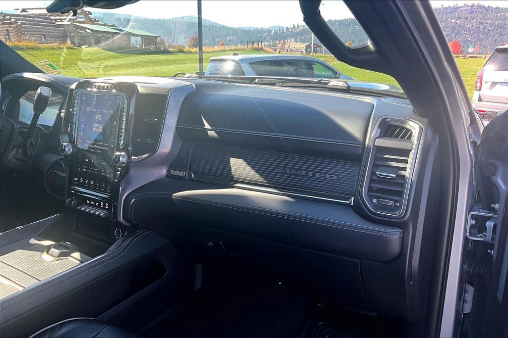 Used 2021 RAM 3500 Limited AWD/4WD image 17