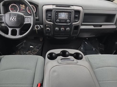 Used 2019 RAM 1500 Express AWD/4WD image 10