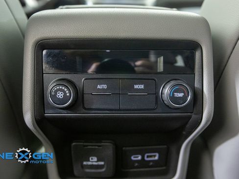 Used 2020 GMC Acadia SLT w/ LPO, Cargo Package AWD/4WD image 34