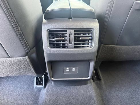 Used 2026 Nissan Rogue SL FWD image 25