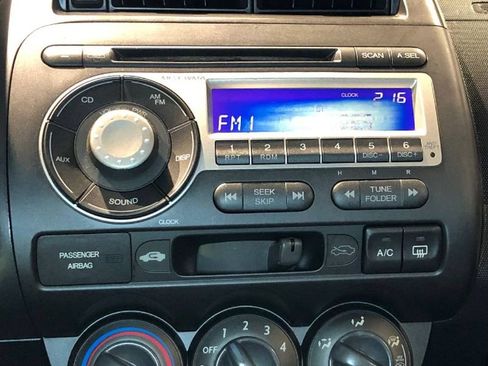 Used 2008 Honda Fit Sport image 25