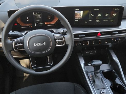 Certified 2025 Kia Sorento LX image 25