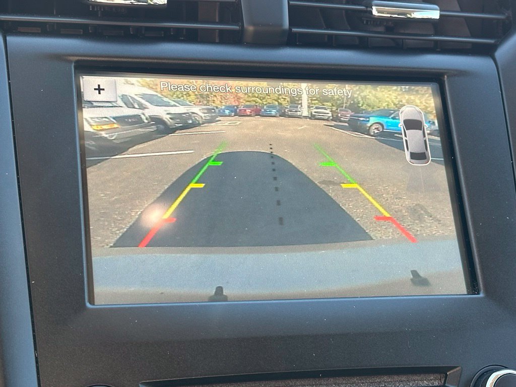 Used 2018 Ford Fusion SE w/ Equipment Group 201A FWD image 15