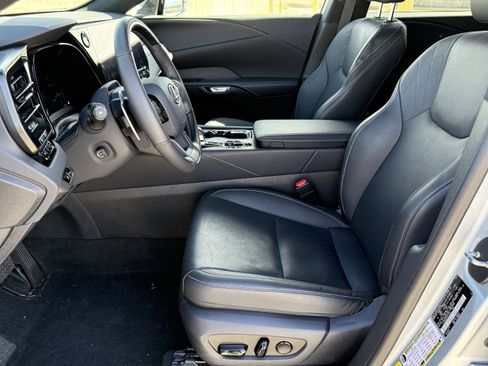 Certified 2025 Lexus RX 350 w/ Convenience Package image 17