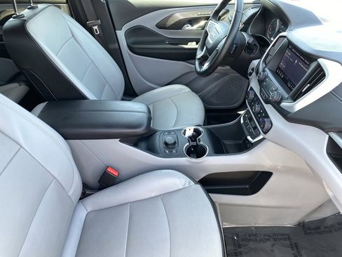 Used 2024 GMC Terrain SLT AWD/4WD image 10