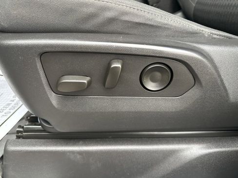 Used 2024 Chevrolet Silverado 3500 LT w/ Convenience Package image 16