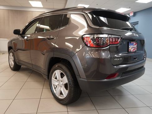 Used 2022 Jeep Compass Latitude AWD/4WD image 3