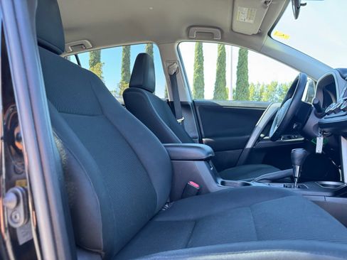Used 2017 Toyota RAV4 LE w/ Carpet Mat Package FWD image 19