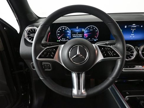 Certified 2025 Mercedes-Benz GLB 250 image 2