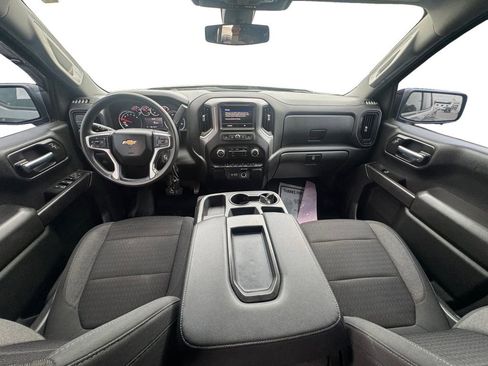 Used 2022 Chevrolet Silverado 1500 Custom w/ Safety Confidence Package image 11