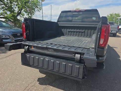 Used 2023 GMC Sierra 1500 Denali w/ Denali Reserve Package AWD/4WD image 18