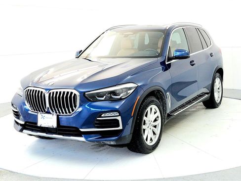 Used 2021 BMW X5 xDrive40i w/ Premium Package image 2