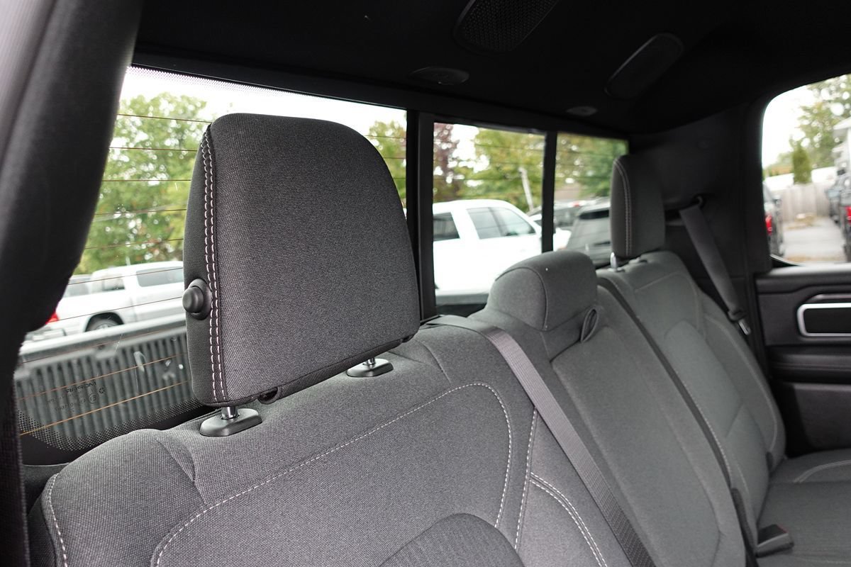 Used 2023 RAM 1500 Big Horn AWD/4WD image 32