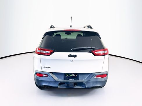 Used 2018 Jeep Cherokee Limited w/ High Altitude Package AWD/4WD image 7