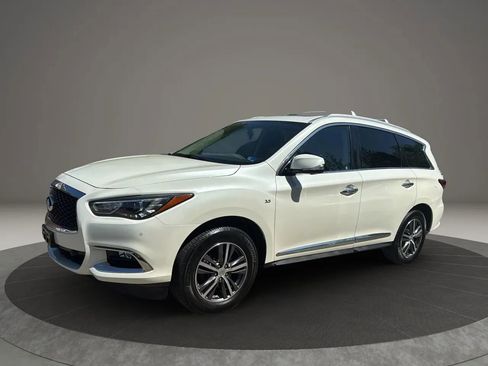 Used 2019 INFINITI QX60 Luxe w/ Essential Package image 1