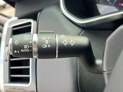 Used 2020 Land Rover Range Rover Sport HSE Dynamic image 15