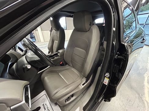 Used 2017 Jaguar F-PACE R-Sport AWD/4WD image 7