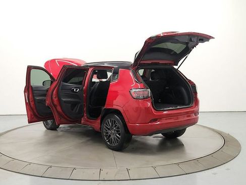 Used 2024 Jeep Compass Limited w/ High Altitude Package image 13