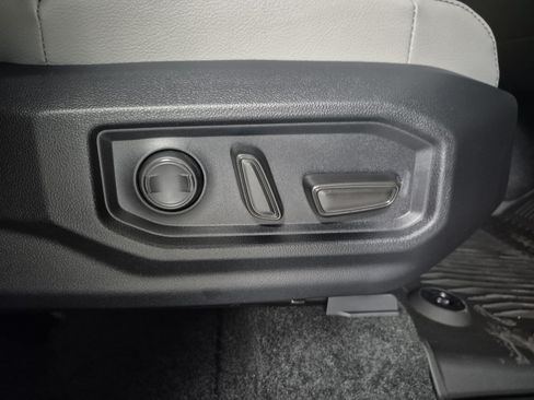 New 2026 Toyota Tundra SR5 AWD/4WD image 36