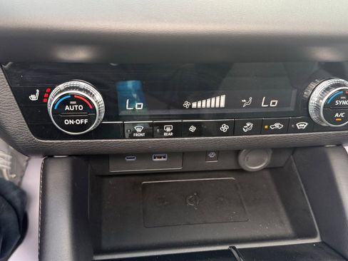 Used 2024 Mitsubishi Outlander SE AWD/4WD image 45