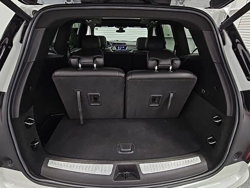 Used 2023 Cadillac XT6 Luxury image 35