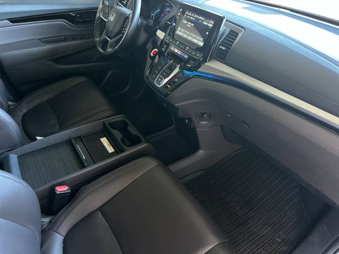 Used 2018 Honda Odyssey Elite image 17