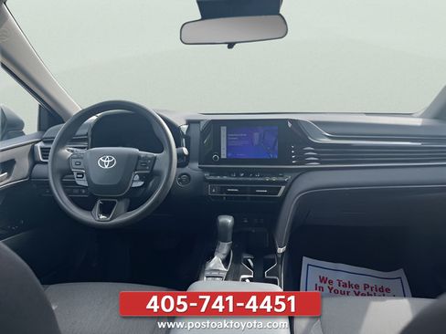 Used 2025 Toyota Camry LE FWD image 21