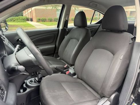 Used 2019 Nissan Versa S FWD image 13
