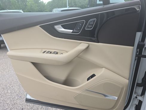 Used 2019 Audi Q7 3.0T Prestige w/ Prestige Package AWD/4WD image 23