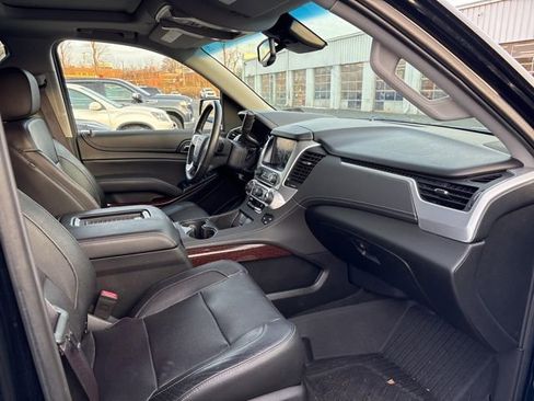 Used 2017 GMC Yukon SLT w/ HD Trailering Package image 4