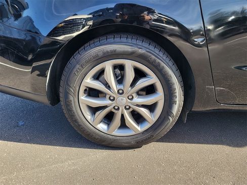 Used 2019 Kia Sedona EX image 6