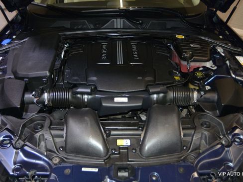 Used 2012 Jaguar XF image 33