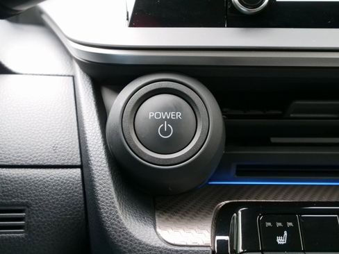 Used 2025 Toyota Prius XLE image 26