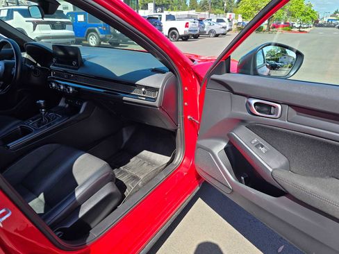 Used 2023 Honda Civic Sport image 10