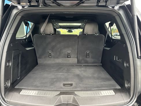 Certified 2023 Chevrolet Suburban Z71 w/ Luxury Package image 9